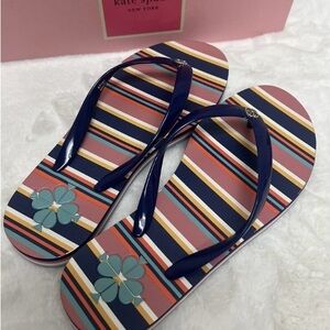 New ☀️Kate Spade Women's Flyaway Sun and stripes with Stripes Flip Flop